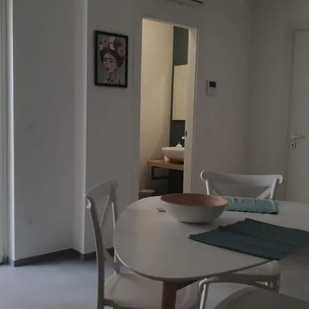 Casa Di Monique 1 Bari